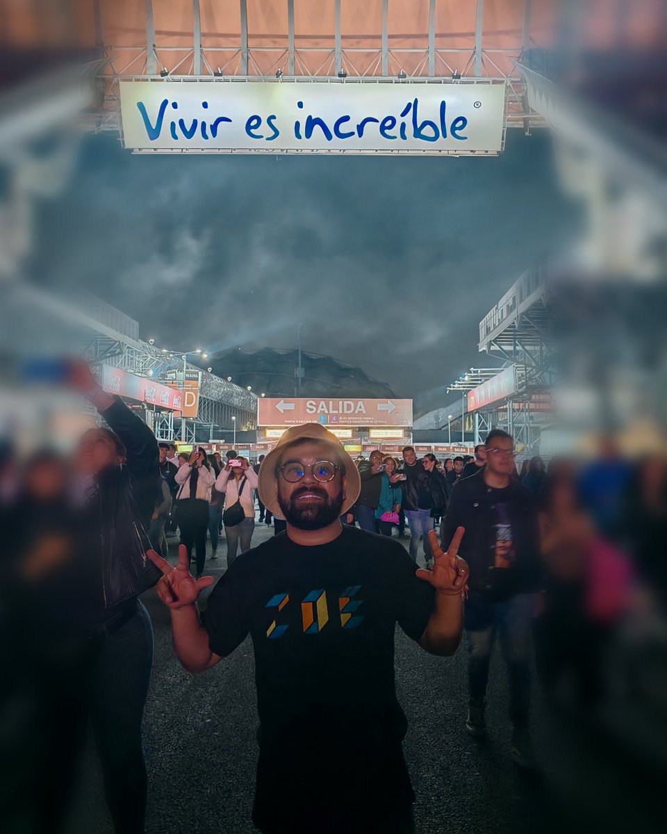 Tunsk87's tweet photo. @rmx
@eseauto
@Rocanlovers_GDL
#GritaRMX
Queremos ir a la premier de Zoé mi buen Pada, que sea mi regalo de cumpleaños es hoy. ⚡ https://t.co/GNyuGs29gZ
