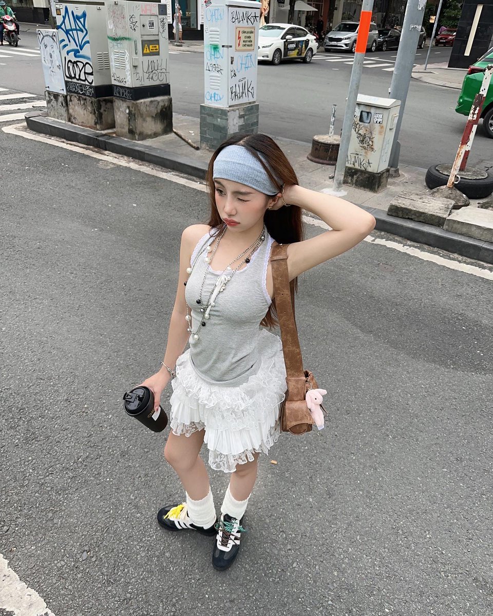 EdilsonReyboy's tweet photo. 君の笑顔を見ると、つい時間を忘れちゃうんだよね。本当そう思う。 👊
Imoq https://t.co/H6jxXwgJaM