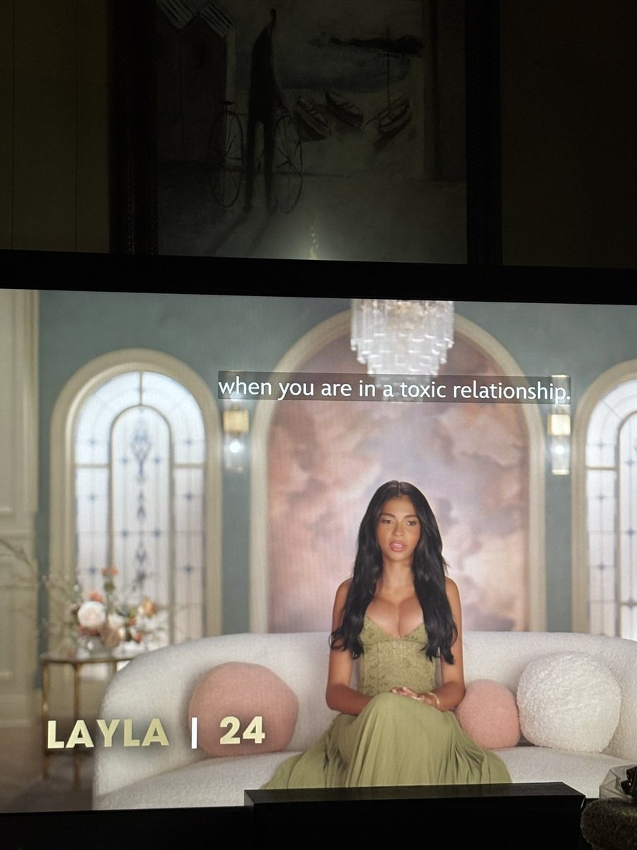 kkattango's tweet photo. Wtf is up with Layla’s huge boobs 😭
#slomw #secretlivesofmormonwives https://t.co/m0fdUC8G4O