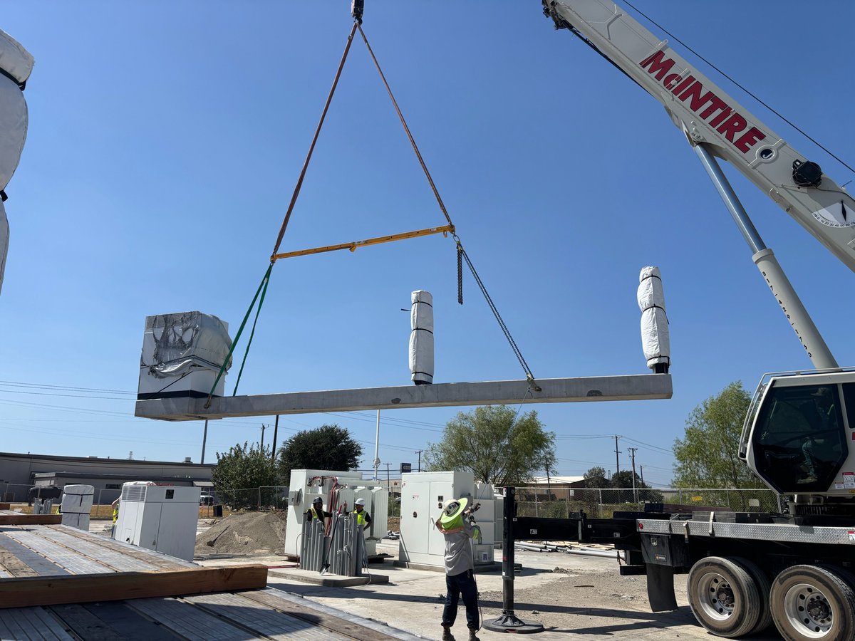 TeslaCharging's tweet photo. We're ready to support the Semi ramp.

First pre-assembled Megachargers deployed. Each unit is a V4 cabinet with 2 posts, up to 1.2 MW per post. https://t.co/DN6krAUt2D