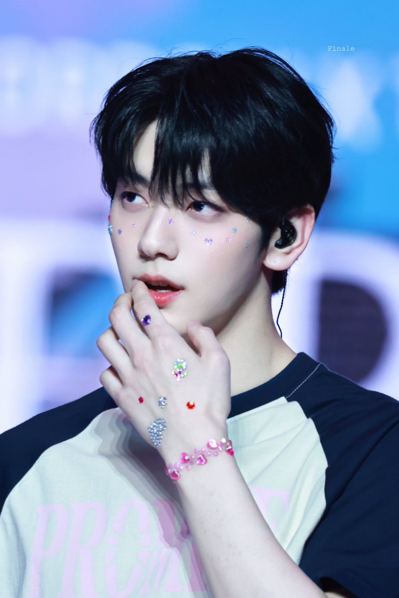 minjookimmoa's tweet photo. #SOOBIN 💎 https://t.co/a0fw9QwkUJ
