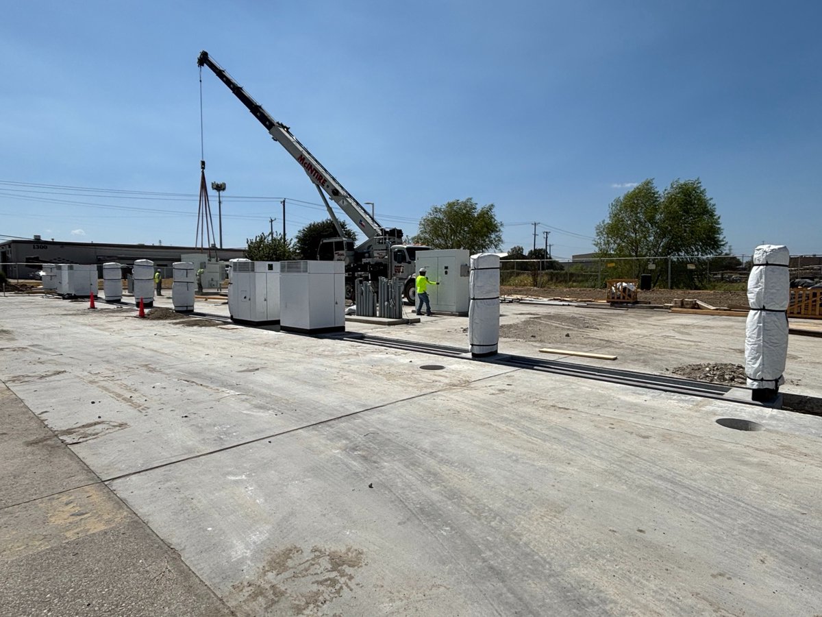 TeslaCharging's tweet photo. We're ready to support the Semi ramp.

First pre-assembled Megachargers deployed. Each unit is a V4 cabinet with 2 posts, up to 1.2 MW per post. https://t.co/DN6krAUt2D