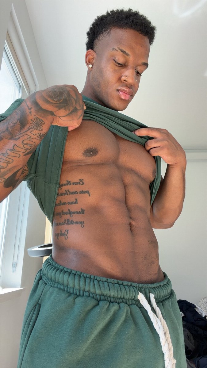 africanblessin's tweet photo. Hope you like abs 👀 https://t.co/ZchipnPknh