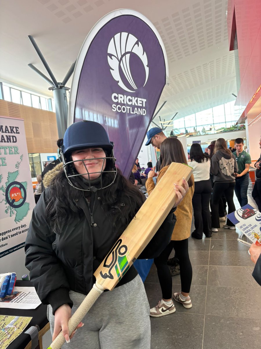 Fraserburghcc's tweet photo. Thank you @NESCollege for inviting us to WellFEST today @ Fraserburgh to showcase our club. 
Lots of interesting conversations &amp; positive connections made. Thanks to all who popped over to see us, who could resist not pausing to clap wonderful Ace the dog 🐾. #awatheburry🏏 https://t.co/LYekAm5PFL