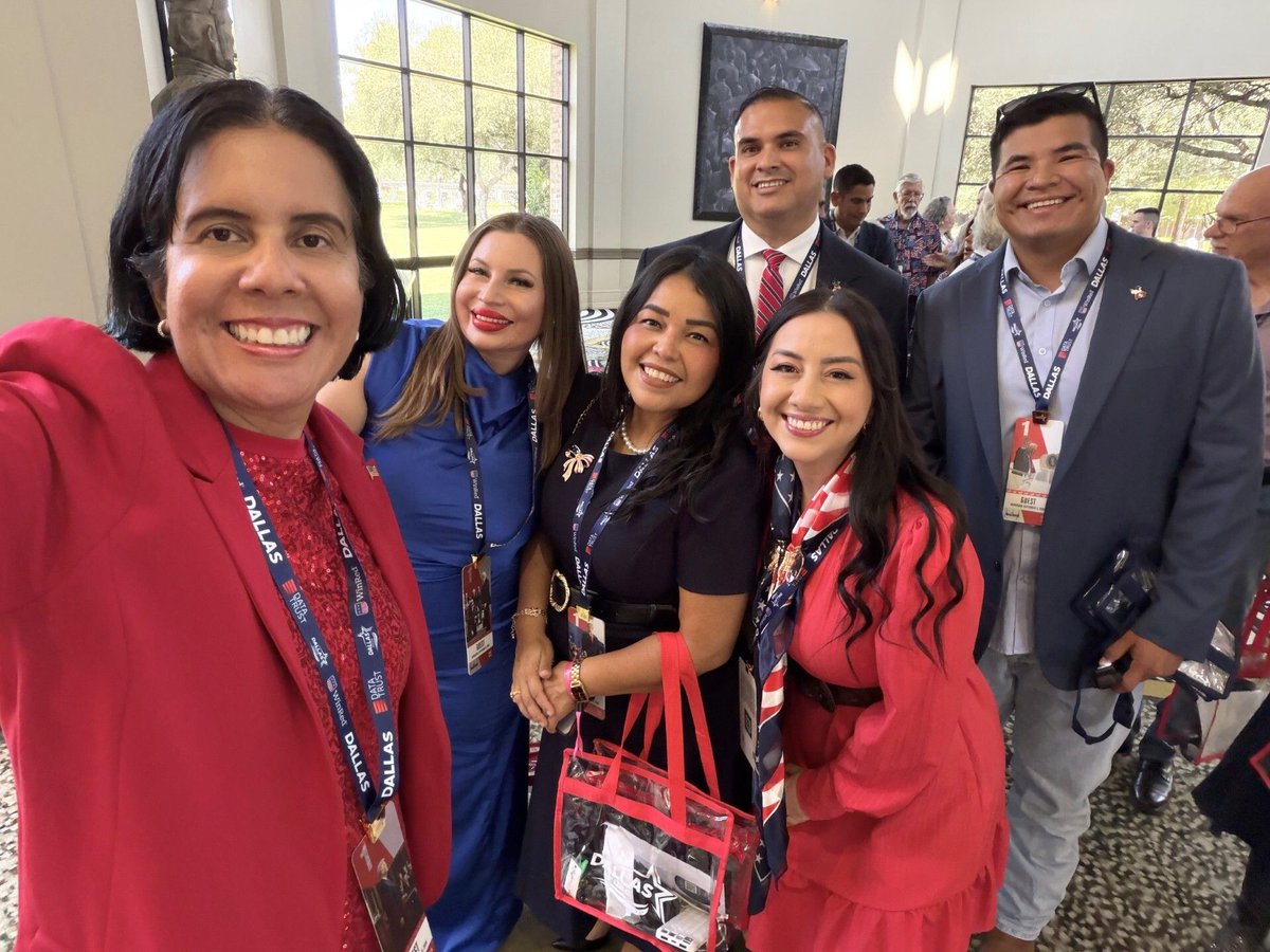 TexasGOP's tweet photo. Convention photo 🇺🇸 https://t.co/zHGbUfLFtc
