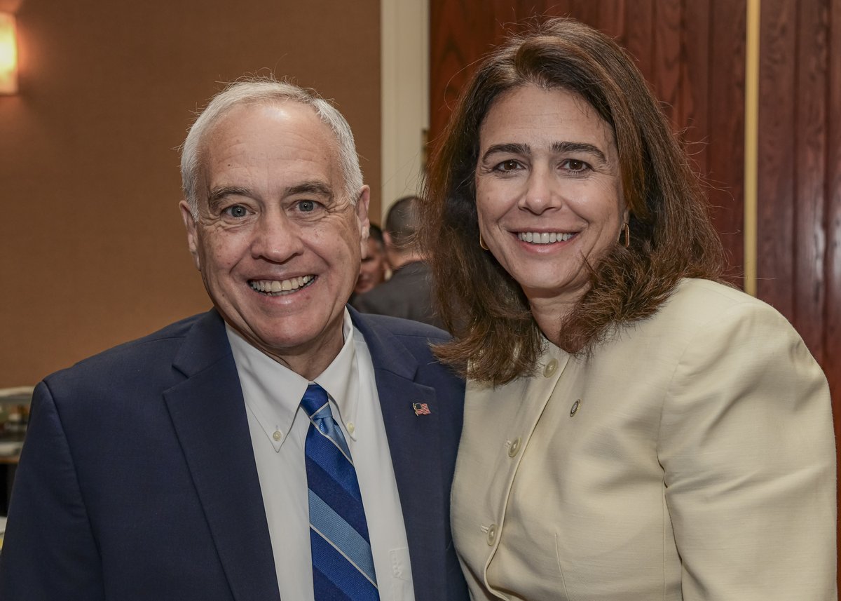 NYSComptroller's tweet photo. NYers rely on the NYS Conference of Operating Engineers to build our state and move NY forward. Thanks to President Tom Callahan and your members for the warm welcome at today’s annual conference. Your strong union coalition and advocacy strengthen working conditions and elevate your craft.