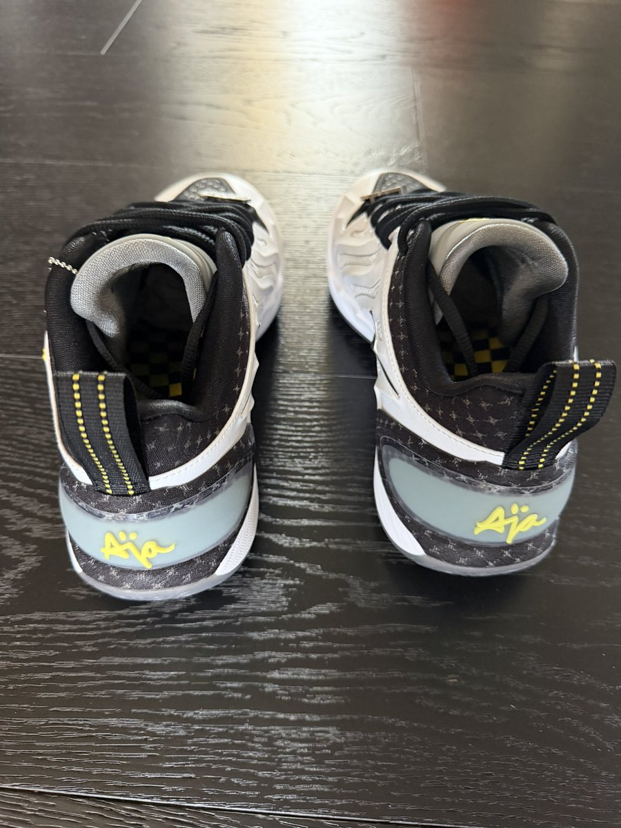 dawnstaley's tweet photo. MARK YOUR CALENDARS good peeps!  Just wanted yall to know these HITTERS are releasing this Friday, September 18th. Let’s give A’ja a huge s/o for showing her coach some love!  I love them!  They are gorgeous!  They are comfy! They could be yours!  Let’s gooo A’Twos/S5s/DA’WN! 😍 https://t.co/ZKb33yq6w7