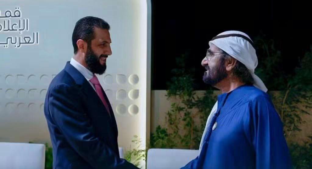 greatmegate's tweet photo. نائب رئيس دولة #الإمارات رئيس مجلس الوزراء حاكم دبي محمد بن راشد آل مكتوم عبر (X) مشاركاً صورة تجمعه بـ الرئيس أحمد الشرع:
🔹 في أثناء استقبال أخي الرئيس أحمد الشرع ضيف قمة الإعلام العربي في #دبي
🔹 علاقاتنا مع #سوريا علاقات محبة وصداقة وأخوّة وتقدير https://t.co/ME6fvozCx0