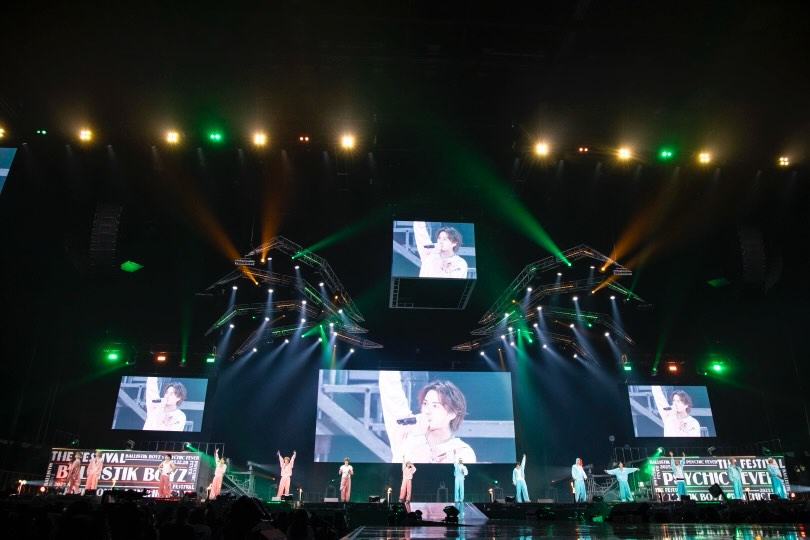 precarious9's tweet photo. EXILE TRIBE MAGAZINEに新記事が追加されました。

今回はBALLISTIK BOYZとPSYCHIC FEVERが出演した合同ライヴ『BALLISTIK BOYZ×PSYCHIC FEVER SPECIAL STAGE 2025 “THE FESTIVAL” ～年末大感謝祭～』の模様をレポート。海外を舞台に共に成長してきた彼らの日 https://t.co/O19IG0DNrE