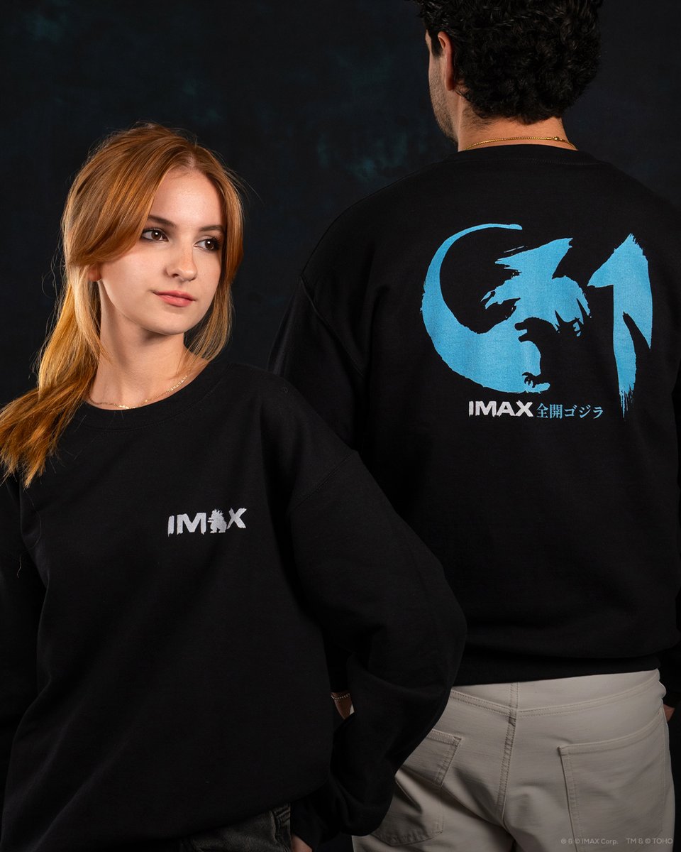IMAX's tweet photo. Something big just landed in the IMAX Store. Godzilla takes over the IMAX logo in our new Godzilla Minus Zero merch collab. Worn on set by director Takashi Yamazaki and crew members, grab yours now and wear it when Godzilla hits IMAX later this year. https://t.co/OXnTq46fSr

IMAXコラボレーショングッズ販売決定！

日本映画として初めて「Filmed For IMAX®」で撮影された『ゴジラ-0.0』。その公開を記念した、IMAXとのコラボレーションアイテムが登場！

フロントにはゴジラ×IMAXロゴ、バックには日本製作の実写版ゴジラ31作目を記念した特別な「G31」デザインをあしらったTシャツとクルーネックスウェットをラインナップ。

山崎貴監督をはじめ、『ゴジラ-0.0』の撮影現場でもスタッフが着用したデザインです。

『ゴジラ-0.0』がIMAXスクリーンに登場するその日に向けて、ぜひ手に入れてください。

日本からもIMAX公式オンラインストアでご購入いただけます。

▼商品詳細・ご購入はこちら
https://t.co/46tI1nY7k0