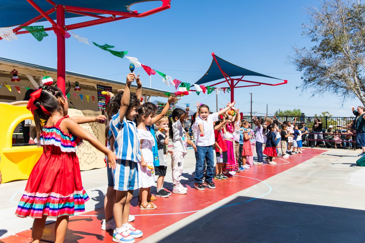 BanningUSD's tweet photo. 🎶💃 Celebrating Hispanic Heritage Month at FSDC! 💚 We are proud to see our youngest learners building confidence, celebrating culture, and creating special memories together! 🌟
#HispanicHeritageMonth #FSDC #WeAreBanning https://t.co/1phIjOAWYd