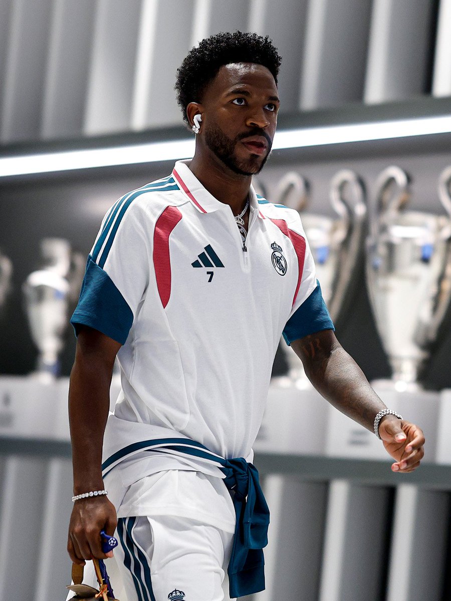 _abayomi18's tweet photo. I won't give up on you if you're still playing for my club. UNTIL THE END, VJ7! 🤍 https://t.co/CE1JKSrTo7