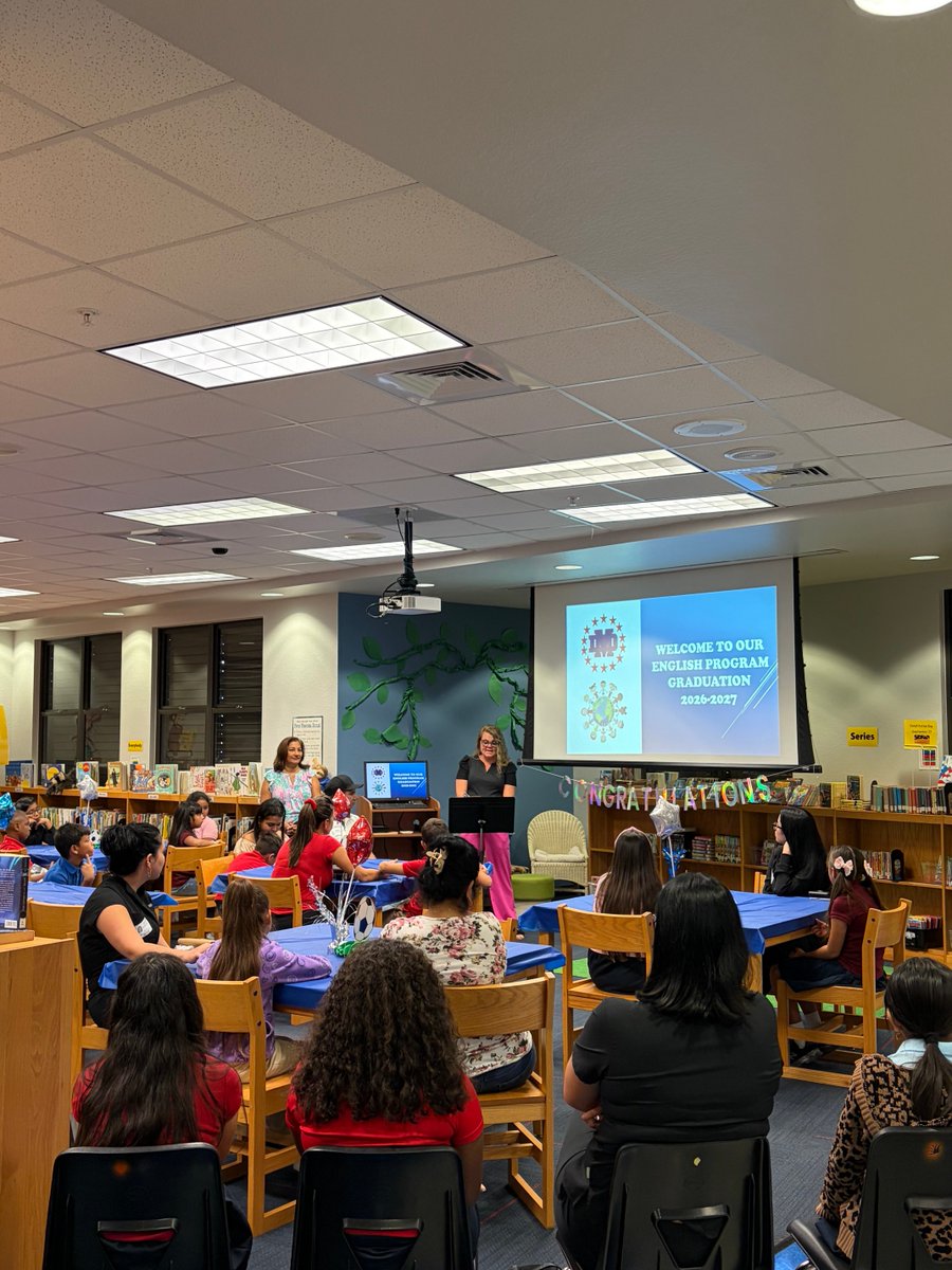 MDE_Stars's tweet photo. Congratulations to our MDE Stars who graduated from the ELL program! We ❤️ celebrating your hard work! #Proudtobebilingual @MDE_Stars @collierschools https://t.co/KoPsOweNXR