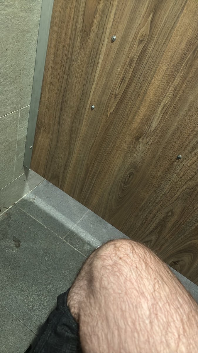 goldcoastfun27's tweet photo. Waiting for a big Suprise under the wall 🔥 https://t.co/5NWQe3eEEZ