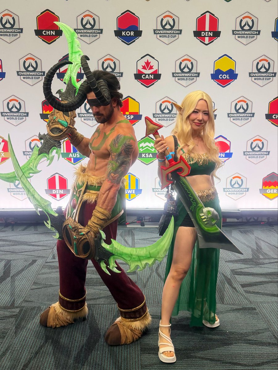 ririphee's tweet photo. My Robes of the Guardian Saint cosplay with my Corrupted Ashbringer from #blizzcon day 2!

2 days away from WoW Forever beta!! Who’s playing? It’s a perfect time for newcomers to start! https://t.co/2pd0lW1sV4