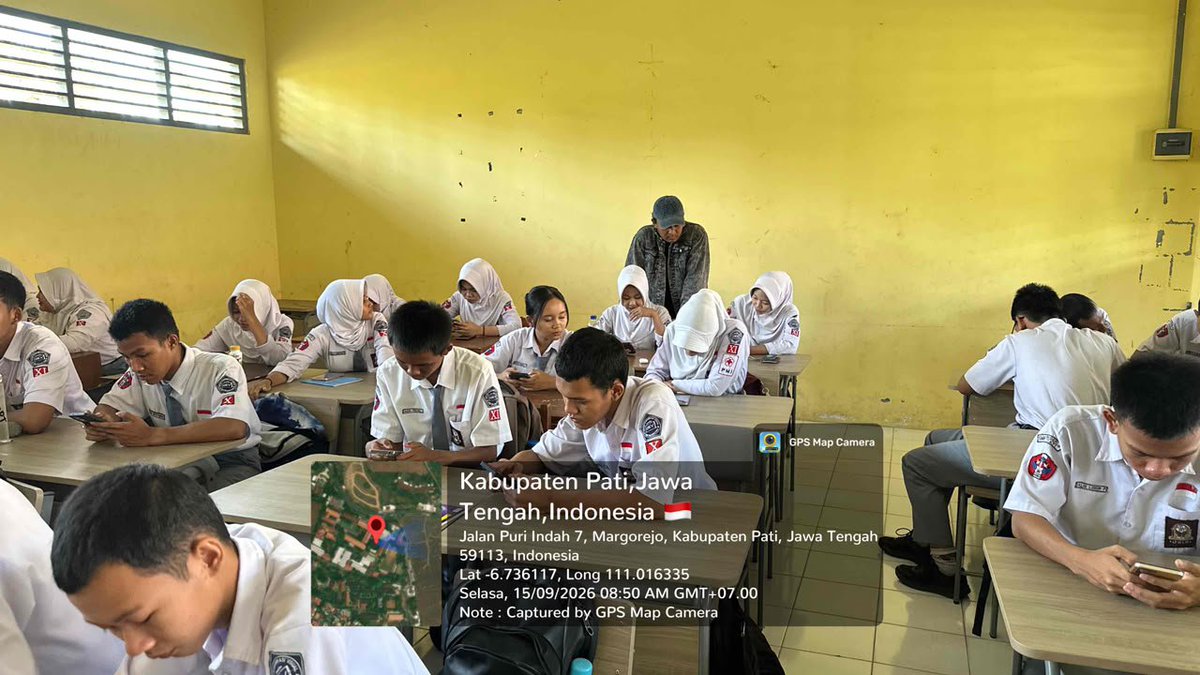 bagopsrespati's tweet photo. 🤖 340 Siswa. 1 Semangat. Melek AI!

Polresta Pati melalui Bag SDM memberikan pelatihan Paham AI kepada siswa SMKN 2 Pati melalui Senopati Academy.

Bukan hanya soal teknologi, tetapi juga tentang etika, kreativitas, berpikir kritis, dan tanggung jawab https://t.co/JcyWTHNje1