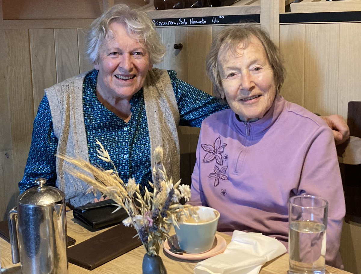 ArlenHouse's tweet photo. Happy 97th birthday to Mary Cullen, legendary feminist activist, educator, thinker, Maynooth University's 1st female academic employee. A woman who has inspired many generations.

Arlen House proudly publishes "Telling It Our Way: Essays in Gender History" & "Girls Don't Do Honours: Irish Women in Education in the 19th & 20th Centuries"

Pictured with Arlen House founder, Catherine Rose.