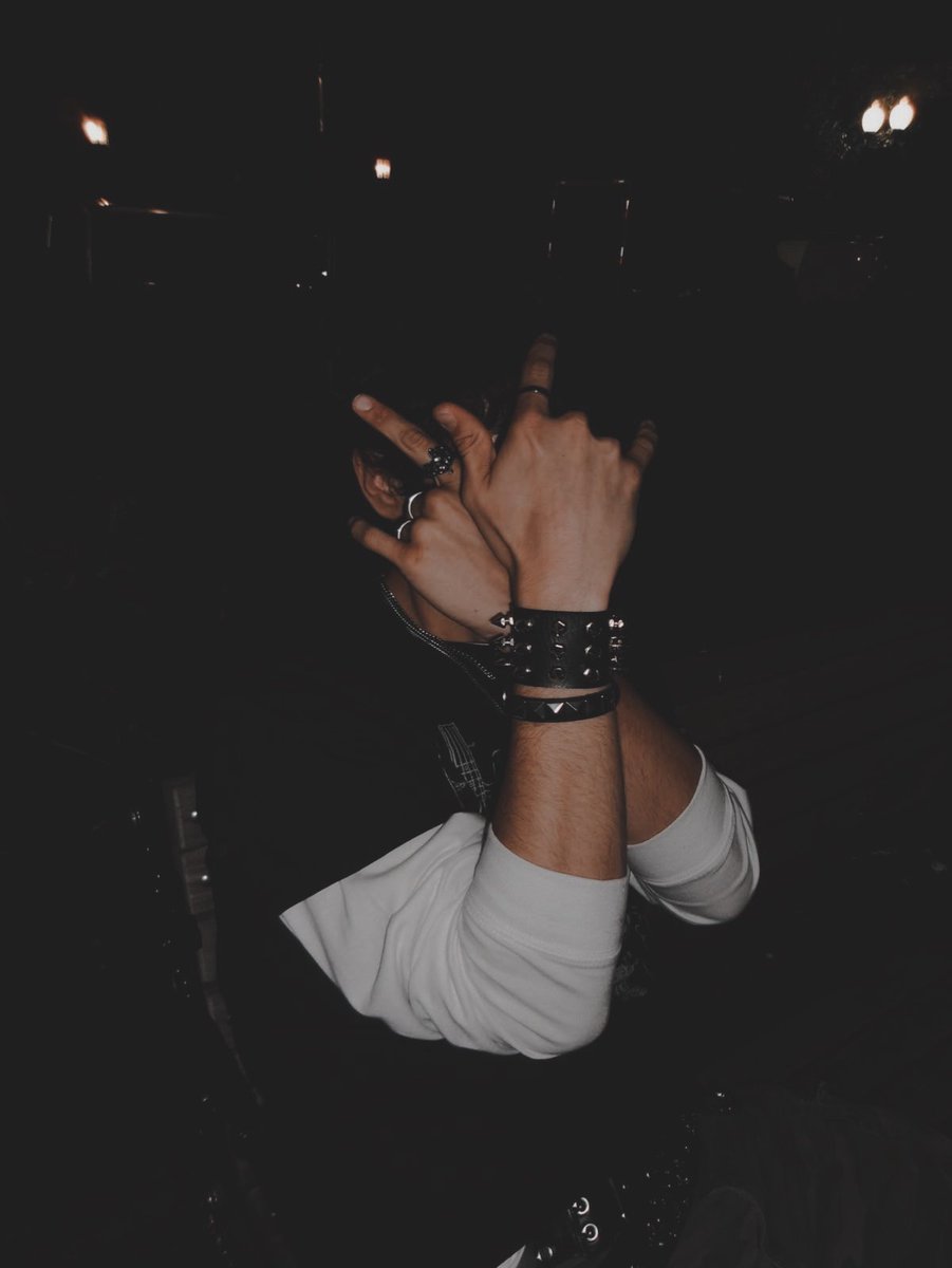 ghostqore's tweet photo. 𝔫𝔦𝔤𝔥𝔱𝔩𝔶 𝔯𝔬𝔲𝔱𝔦𝔫𝔢𝔰. https://t.co/PzgnZZaUfM