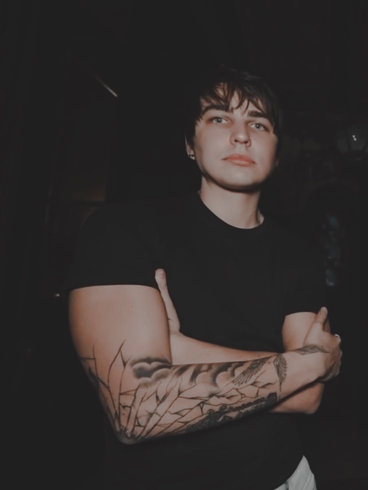 ghostqore's tweet photo. 𝔫𝔦𝔤𝔥𝔱𝔩𝔶 𝔯𝔬𝔲𝔱𝔦𝔫𝔢𝔰. https://t.co/PzgnZZaUfM