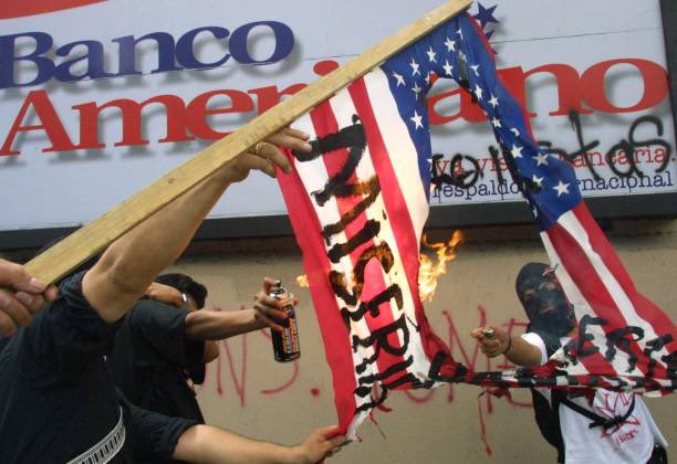 25YearsAgoLive's tweet photo. All day in San Salvador, El Salvador, citizens have been protesting against the United States and Israel.

Organizers contend that U.S. foreign policy resulted in Tuesday’s attacks. https://t.co/9y8ZxrYYA0