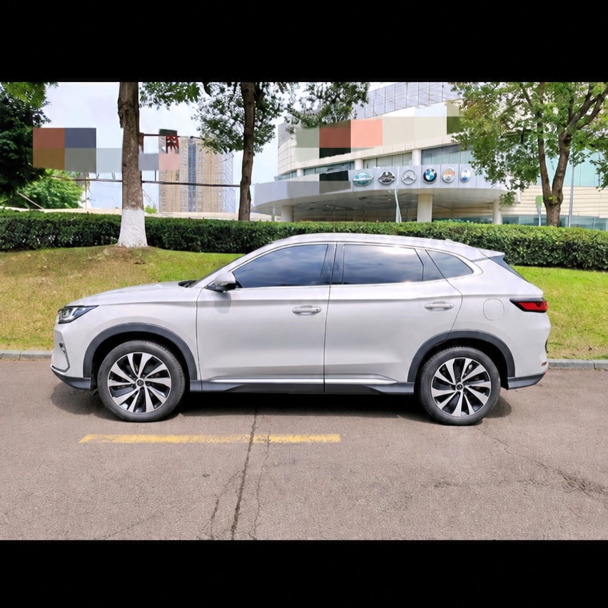 WilheminaVcd7's tweet photo. Luxury meets innovation with the 2025 BYD Song Plus—an electric SUV built for performance, comfort, and everyday practicality. Price: N43, 000, 000. Download the TinDrop app to secure yours before it’s gone. https://t.co/n8paj7Jhk9