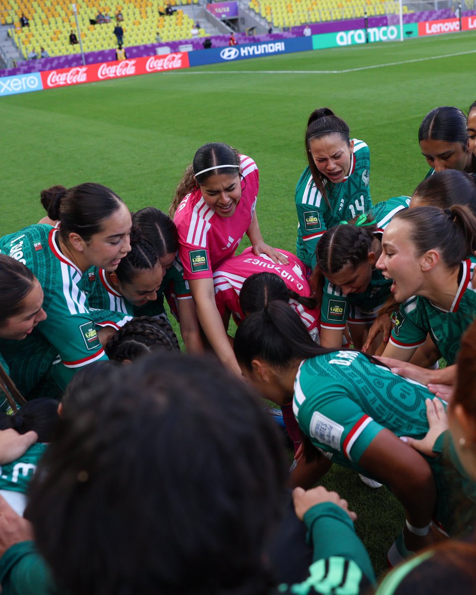 chaney_jalen5's tweet photo. Mi primera World Cup,

Nothing can describe how blessed I am to have attended my first World Cup and represent a country that means so much to my family and I. Although the results didn’t go our way, we reflect, learn, and grow to come back stronger than ever. 

Gracias México❤️ https://t.co/vBfC7RIjTK