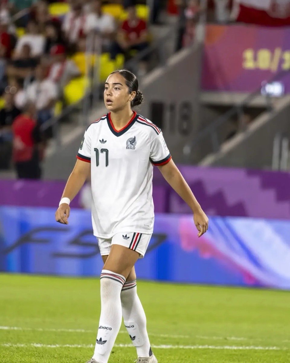 chaney_jalen5's tweet photo. Mi primera World Cup,

Nothing can describe how blessed I am to have attended my first World Cup and represent a country that means so much to my family and I. Although the results didn’t go our way, we reflect, learn, and grow to come back stronger than ever. 

Gracias México❤️ https://t.co/vBfC7RIjTK