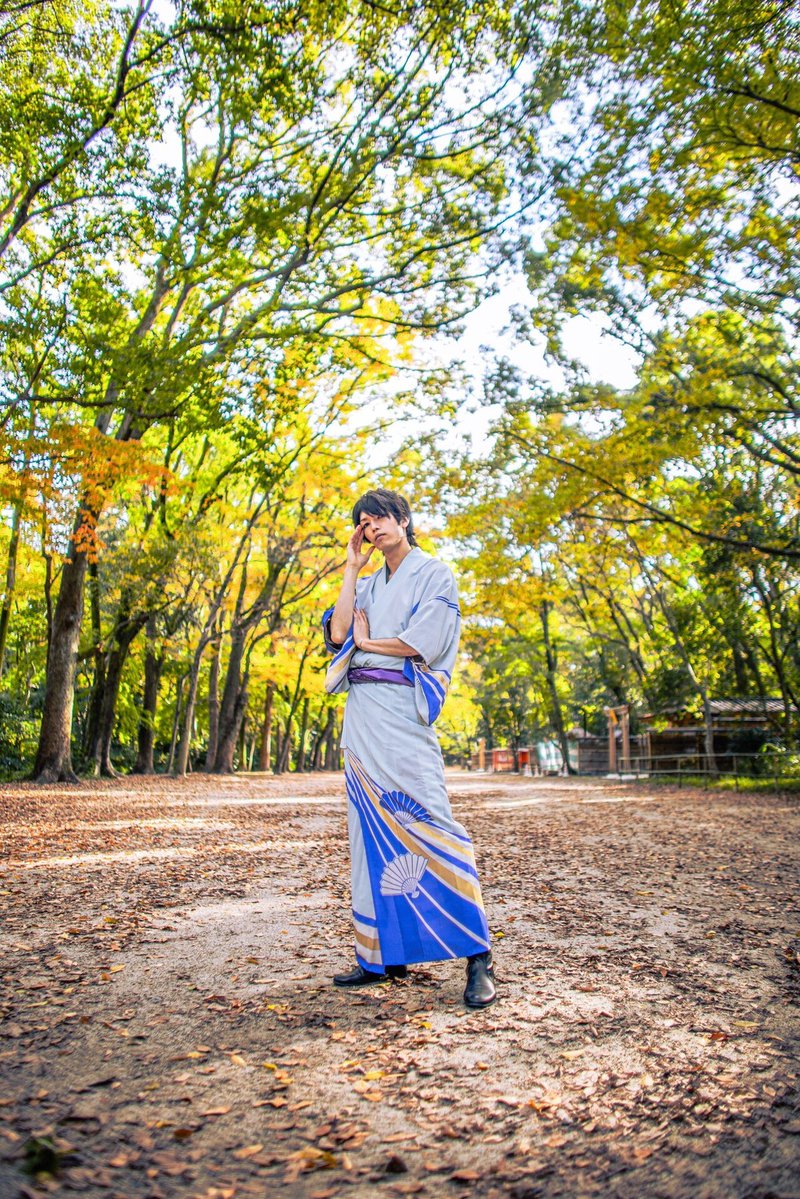 8after7korobi's tweet photo. ←F2.8　F1.4→

「上手いカメラ��ンが使うF値」が話題ですが、F値だけを見ていると「ボケ感のコントロール」ができない理由がこちらです。

2.「ボケ」との良い付き合い方（焦点距離とF値の話）
https://t.co/MhJP8KeWrW https://t.co/0LJRTPE8dS