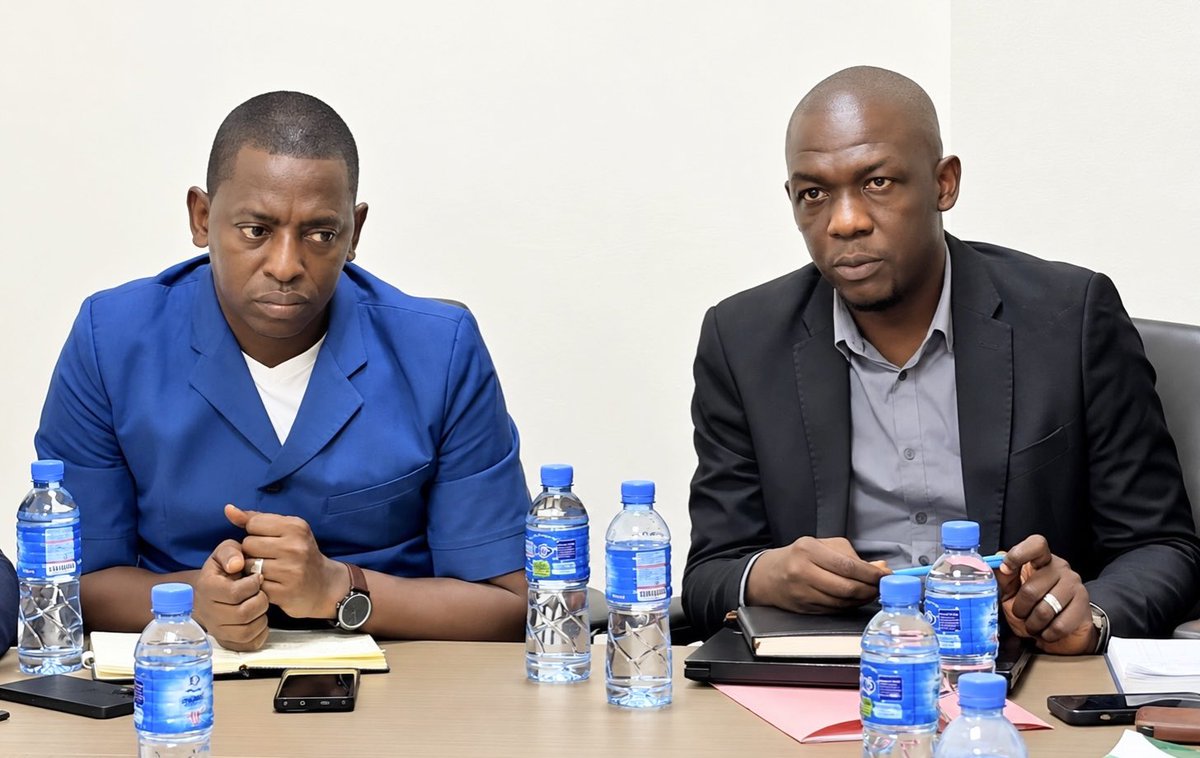 INSGN224's tweet photo. LE DG DE L’INS S’INSCRIT DANS L’OPTIQUE DE NOUER UN PARTENARIAT STRATÉGIQUE AVEC LE CABINET A-CODE

https://t.co/iHmIbyvohe
#RGPH4 #INS #Guinee224 https://t.co/xUC9aYzx2z