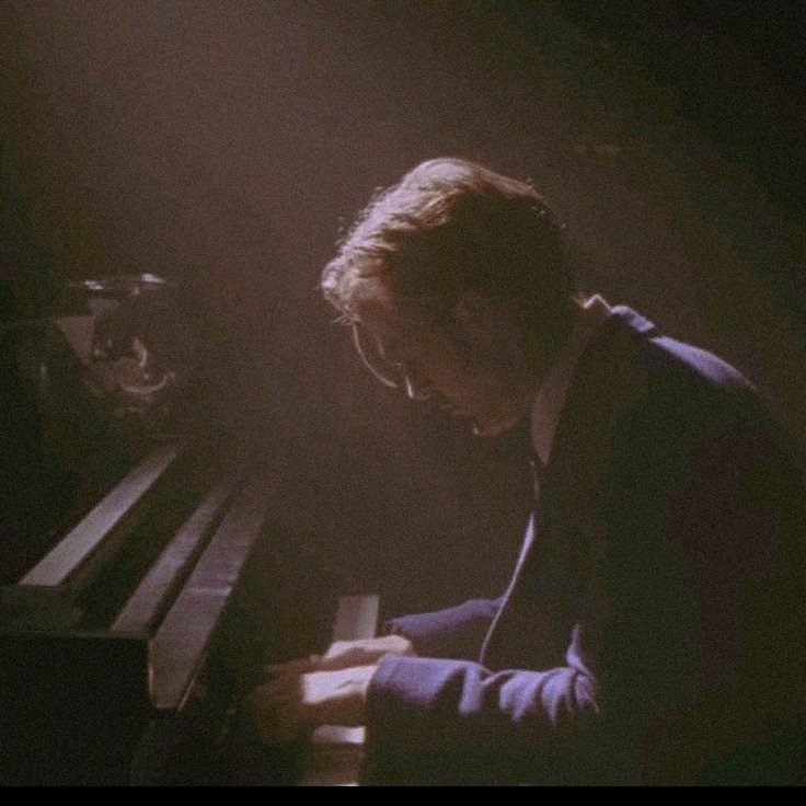 VINYLANDVELVET_'s tweet photo. I   tried   asking   the   stars   
How   they   lived   in   the   dark  .
They   told   me   it's   easy
When   you   know   who   you   are  . https://t.co/j4mPG7NnjD