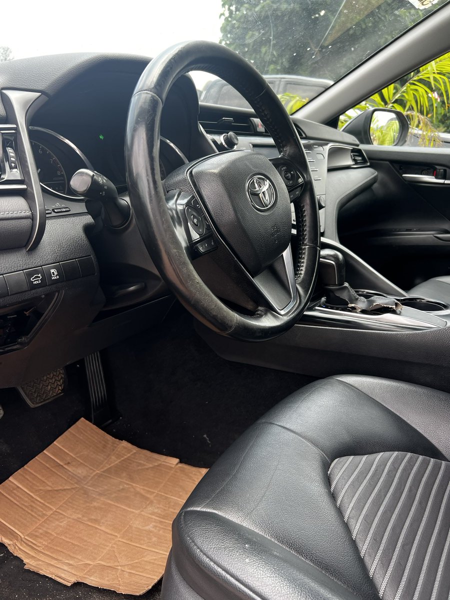 Dejaavive's tweet photo. 🚘 FOR SALE — 2020 TOYOTA CAMRY LE 🔥

🏷️ ₦22,000,000
📍 Abuja

A clean and classy 2020 Camry LE at a proper deal! 💯

📞 09073574585

Dejaa Autos — Premium Cars, Trusted Deals. 🤝

#DejaaAutos #ToyotaCamry #CamryLE #CarsForSale #AbujaCars #CarDealer https://t.co/aMLdF6MmsZ