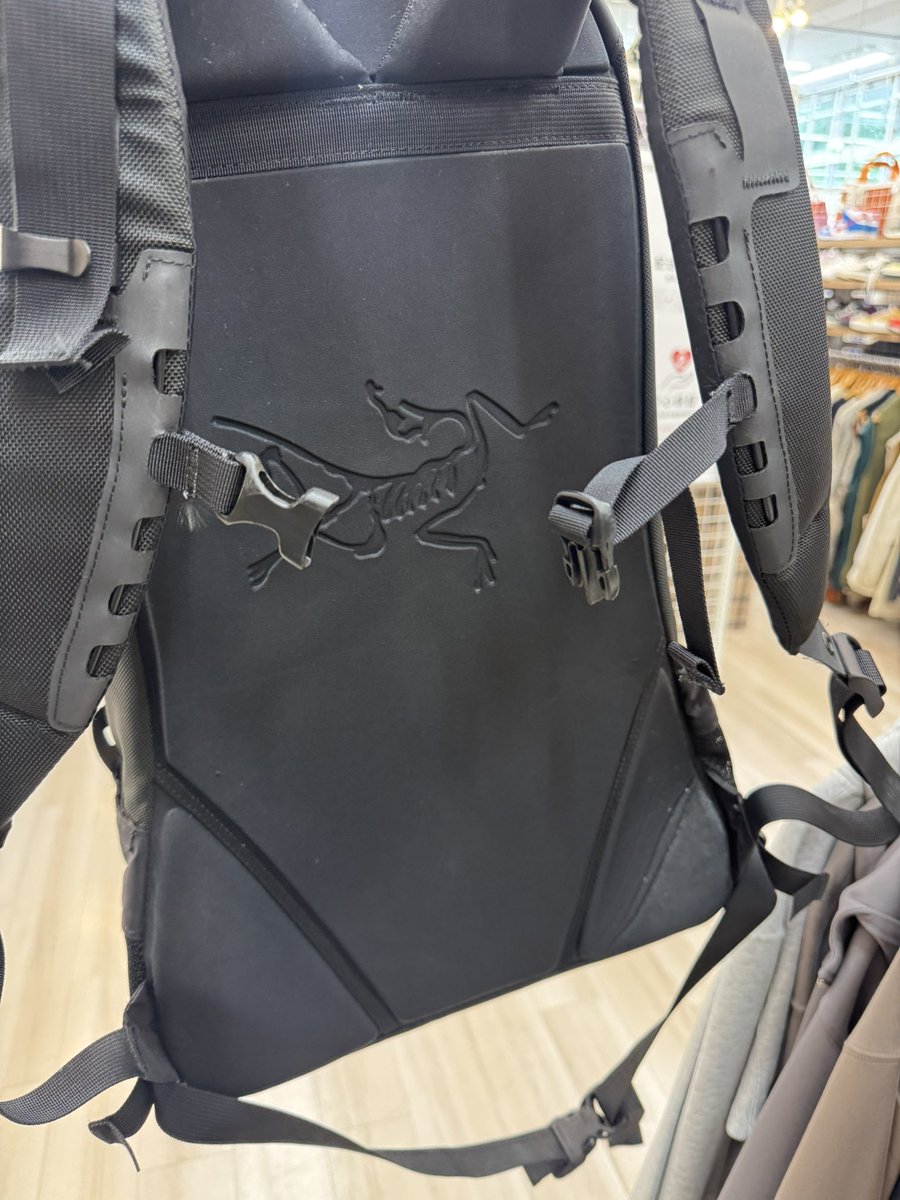 sedori_yaroo's tweet photo. え、ちょまちょま、超絶美品なんだけど。やすすぎ https://t.co/aMIsjD1Nwy