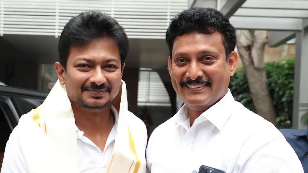 Crime_Selvaraj's tweet photo. CHENNAI POLICE CONDUCT RAID AT SIX PLACES IN FORMER DMK MINISTER ANBIL MAHESH POYYAMOZHI IN TIRUCHI & CHENNAI

The Chennai Central Crime Branch (CCB) conducted searches at the residence of former school education minister Anbil Mahesh Poyyamozhi and six other premises in Chennai and Tiruchi on Wednesday as part of its investigation into a private-school approval fraud case involving more than Rs 100 crore.

The case followed a complaint from the Federation of Associations of Private Schools in Tamil Nadu alleging that private-school managements were cheated after being promised permanent recognition, upgradation, DTCP and other government approvals. 

CCB arrested B T Arasakumar, 59, of Saligramam, on June 27. Police alleged that he had collected more than Rs 100 crore from school managements by promising to secure the approvals.
The investigation has so far covered 177 affected private schools, according to the police. More than 250 people, including officials from the School Education Department, were questioned, while government records and other documents were collected.

Police said bank accounts linked to the accused and their associates were identified and frozen. Twenty accounts linked to Arasakumar and his family and 29 accounts linked to another accused, Muthukumar, were being examined for financial transactions.

The searches covered residences, offices, school premises and locations connected to the School Education Department. Police seized documents relating to private schools, representations submitted to government offices, financial records, mobile phones, computers, hard disks and other electronic evidence.

As part of the latest investigation, police said statements, government records and electronic evidence led them to examine the role of Anbil Mahesh, who was school education minister when the alleged transactions took place. 

A case was registered against him under provisions of the Prevention of Corruption Act, according to the police.
Simultaneous searches were conducted at four premises in Chennai and Tiruchi linked to the former minister and two premises linked to his aide Valadi Karthik.

The CCB was examining financial transactions, documentary links and digital evidence to establish the role of each person involved in the case. Further investigation was underway.

Earlier News Link: 

 https://t.co/YS5BJumGXy