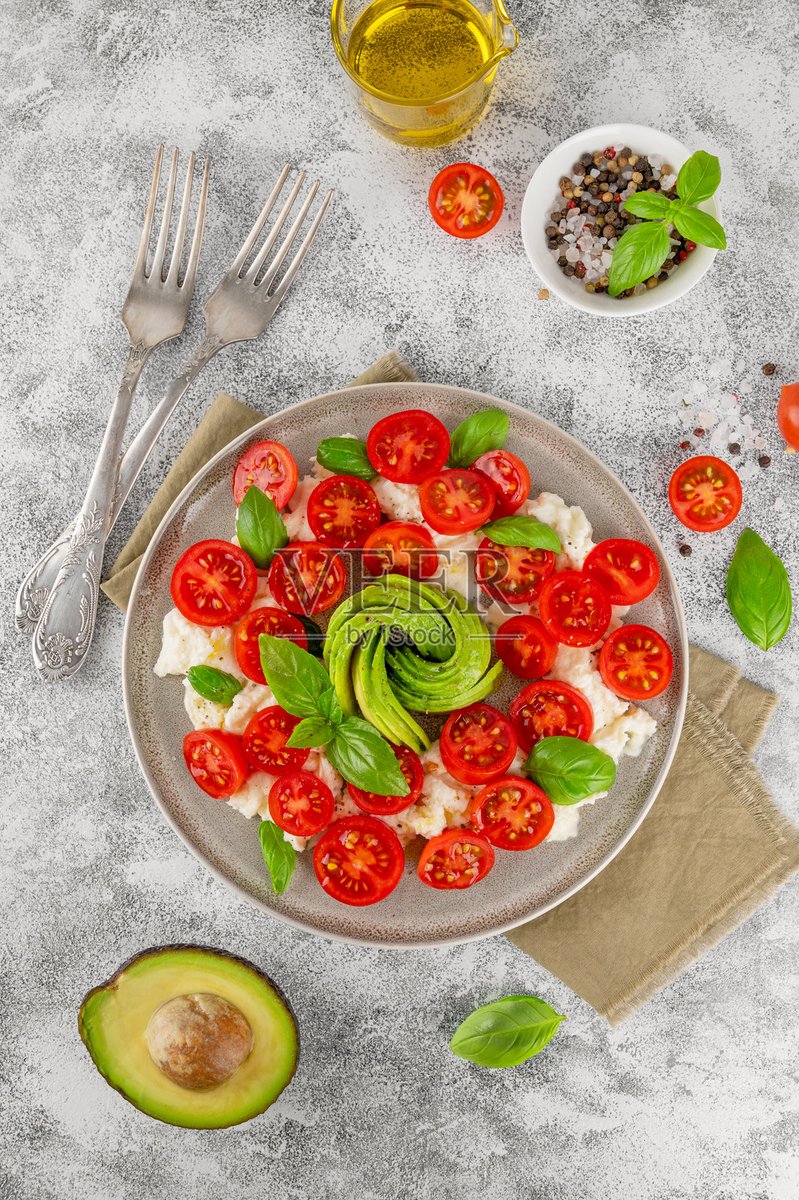 genth400459's tweet photo. [Just whipped up a creamy avocado tomato pasta in 15 mins! No fancy ingredients needed—cheesy, tangy, and perfect for busy weeknights. ]， https://t.co/oVpwDQhAty
