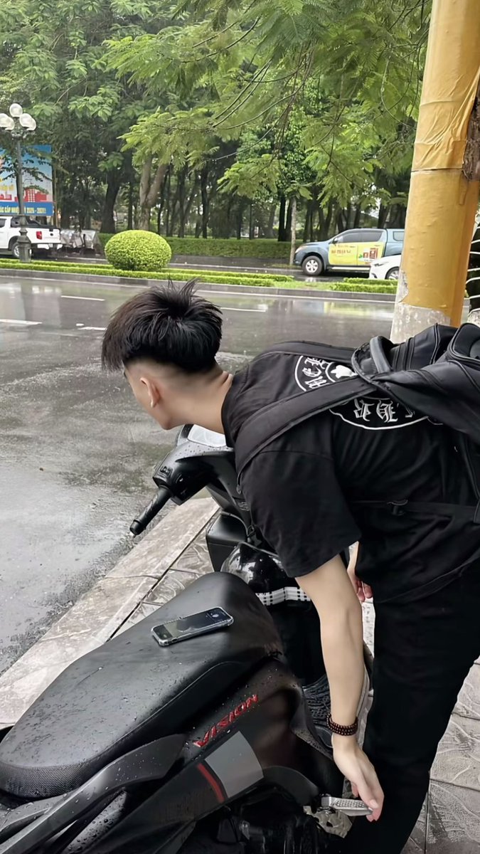 Tanhtu78's tweet photo. Hà nội có bé nào không?? https://t.co/9rqX4nHhXX