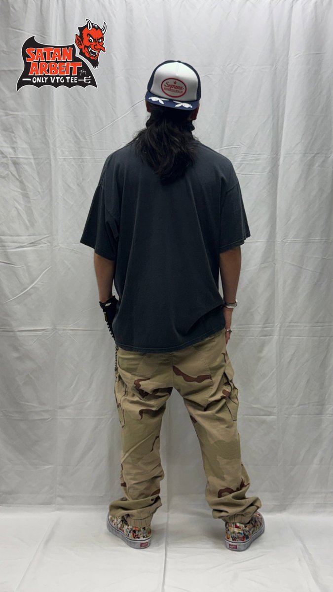 Devilsway_corp's tweet photo. GODZILLA '98 MOVIE VTG Tee

1998年に公開されたゴジラハリウッドverです
潔くシンプルにロゴのみ

でけーイグアナ��暴れてるだけだ！
と不評でしたが俺は好きです

後年のクローバーフィールドにも影響を与えている気がします🤔
#GODZILLA
#GODZILLA1998
#supreme
#chromehearts
#vintagestyle https://t.co/MIuwGfuLpl