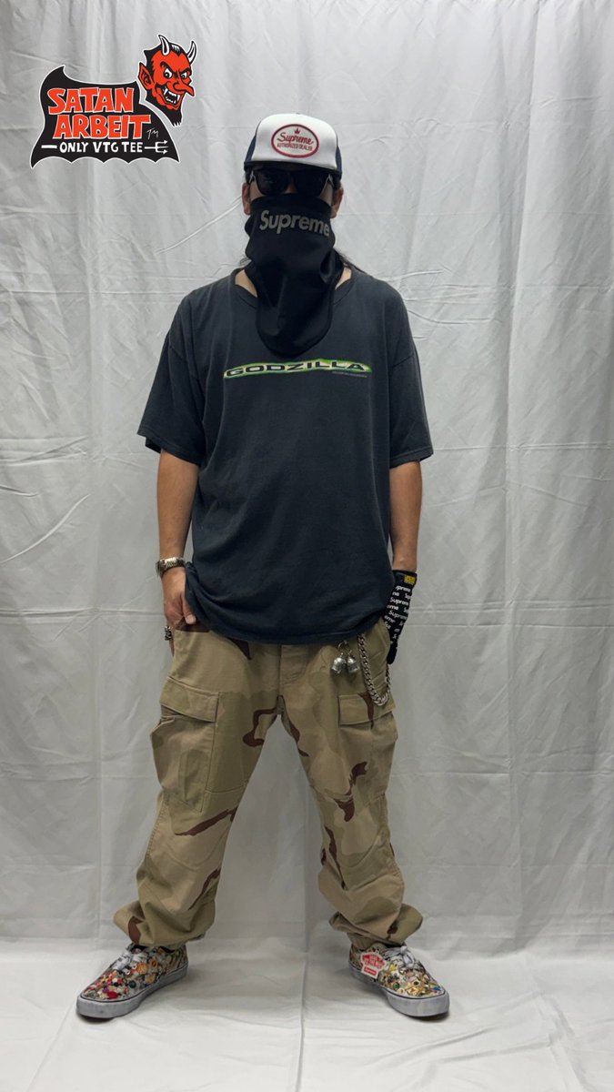 Devilsway_corp's tweet photo. GODZILLA '98 MOVIE VTG Tee

1998年に公開されたゴジラハリウッドverです
潔くシンプルにロゴのみ

でけーイグアナ��暴れてるだけだ！
と不評でしたが俺は好きです

後年のクローバーフィールドにも影響を与えている気がします🤔
#GODZILLA
#GODZILLA1998
#supreme
#chromehearts
#vintagestyle https://t.co/MIuwGfuLpl