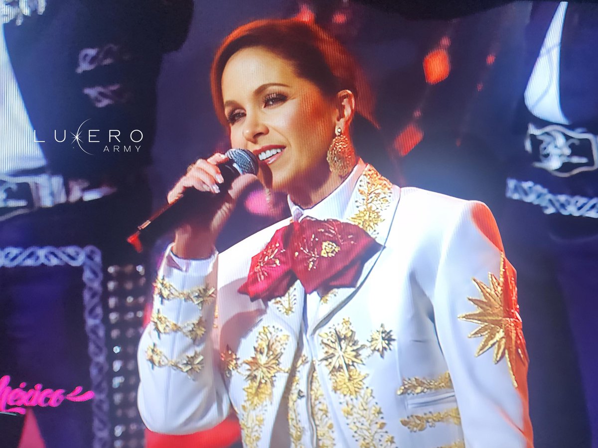 LuceroArmyFC's tweet photo. ¡En #Miami ya estamos disfrutando de nuestra bella @LuceroMexico en la #FiestaMexicana! 🎶✨🎤🇲🇽🌵

#VivaMéxico #Lucero #LuceroArmy @Univision https://t.co/YOxcvZXs8i
