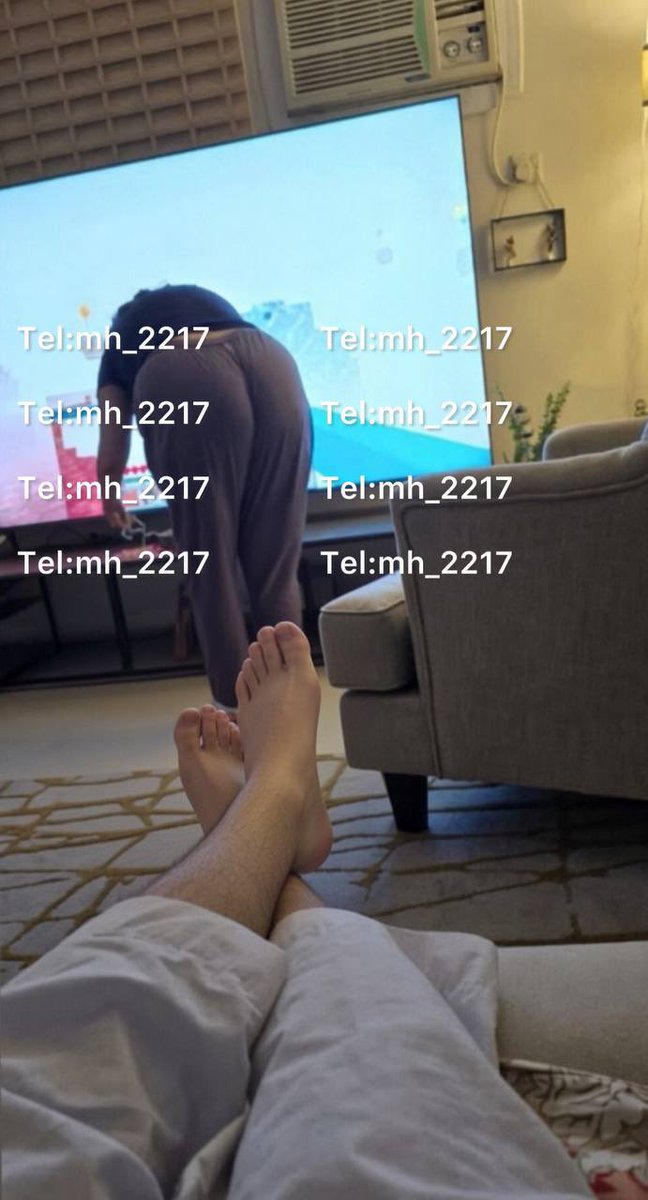 i3mtkmila's tweet photo. - تذكر اول مره تديىثت فيها وانت صغير ! يوم أمك القحىبه ترفع مضرطها قدامك وانت تتابع وجالس تحاول تغض البصر  وما تقدر تناظرها وتشيل عينك بسرعه وتقول هذي اللي جابتك ما يصلح😭✨

من بعدها غرزت بعقلك فكره الديىاثه وصرت تناظر مضرطها وتمتع عيونك يوميًا وتفرك عليها شحمتك 🤏🏻 https://t.co/I1QTnttBg0
