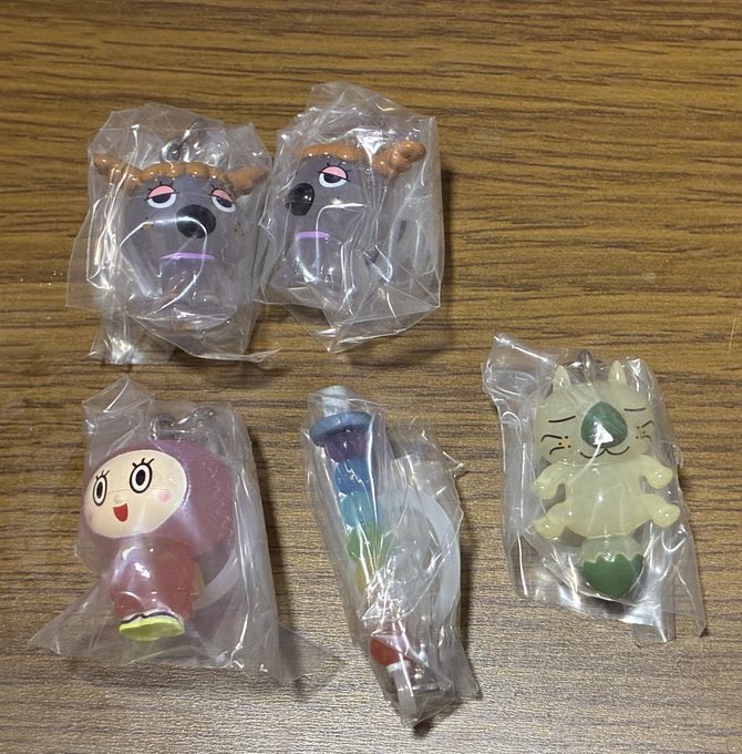 hs_gumi's tweet photo. つながりングチャーム どうぶつの森
どう森 めじるし ガチャ　交換 2

【譲】ハムスケ とたけけ ぼたんちゃん 必笑七色だんご剣 まっちゃ ずきんちゃん

【求】はにわ ゆきだるま ぜんまいざむらい ＞その他何でもめじるしアクセサリーご提示ください。

比率違い🙆‍♀️
郵送希望📮 https://t.co/jo8kZXlfCg