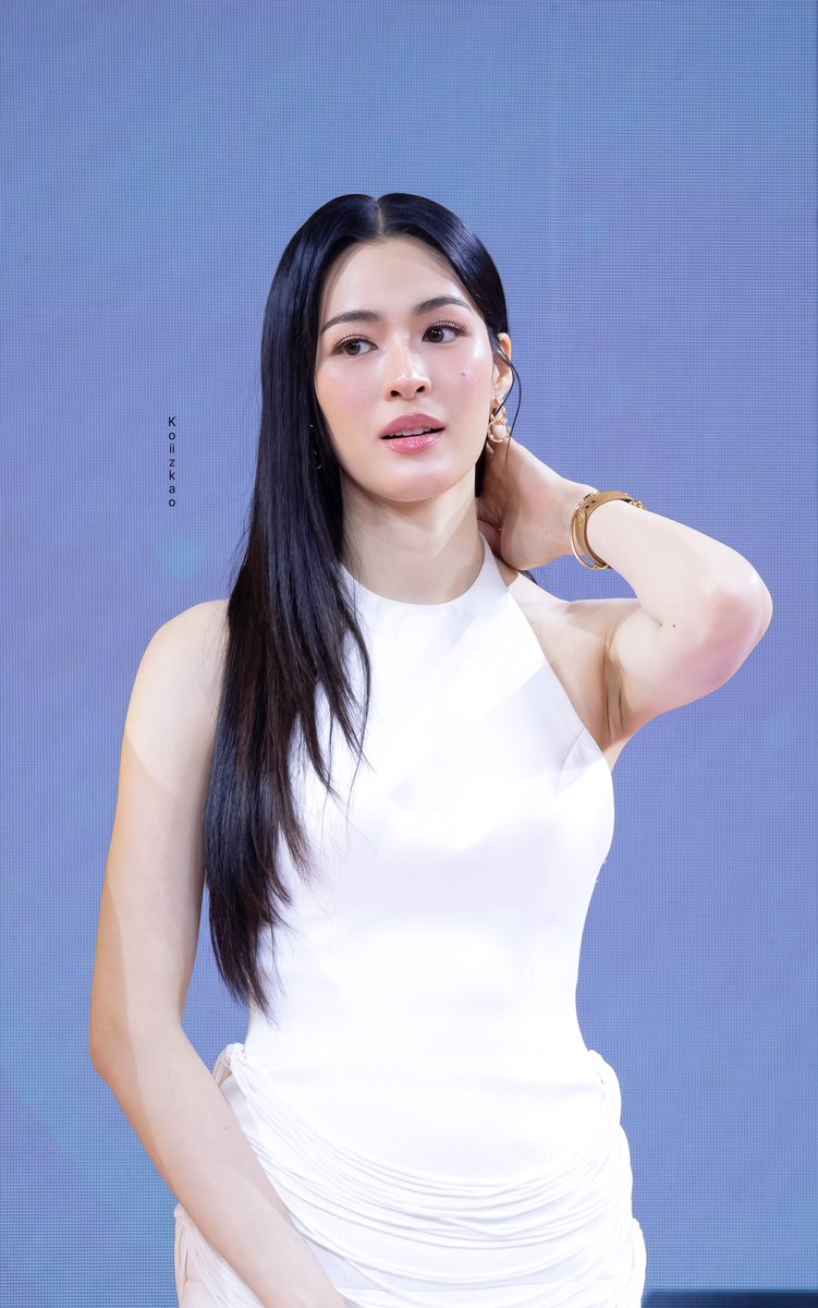 Koiiz9's tweet photo. ☺️👋🏻🤏🏻🫶🏻

EUCERIN SPOTLESS WITH LINGLING 
#EucerinNO1BrighteningCelebrationXLingLing 
#LinglingKwong #หลิงหลิงคอง‌ https://t.co/4PJkoYquYs