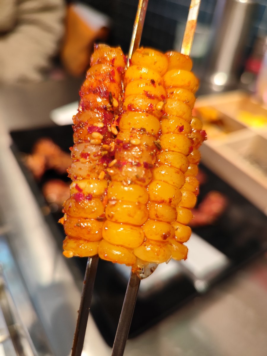canow862257's tweet photo. Crunchy fried sweet potato skewers, golden and steaming, the best street snack to brighten your afternoon! ， https://t.co/H8yI7Bmpeg