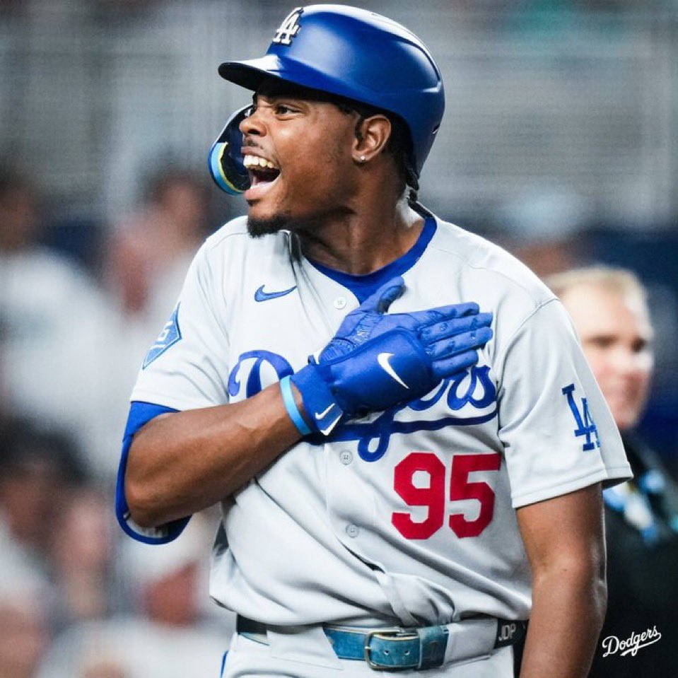 JTSNetwork's tweet photo. I knew Josue’s energy looked familiar…

#Dodgers https://t.co/LC98NKyL2t