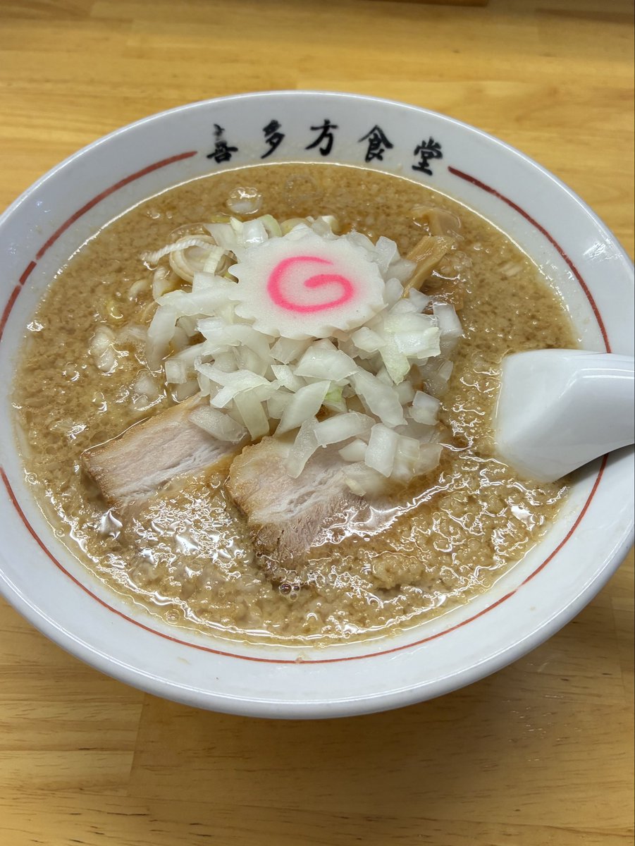 Draftmoon's tweet photo. 久方ぶりにラーメンをいただく。
喜多方の味噌です。
本場の坂内ラーメンはとっても薄味だったような気もするのですが。
でも、これはこれで味噌が香ばしく美味しかった。 https://t.co/8P5uXvzd8F