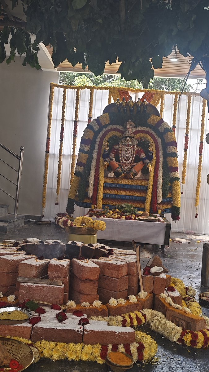 DaruriPavan's tweet photo. Sudharshana homam 📍 Attapur https://t.co/A0T27a2HMO