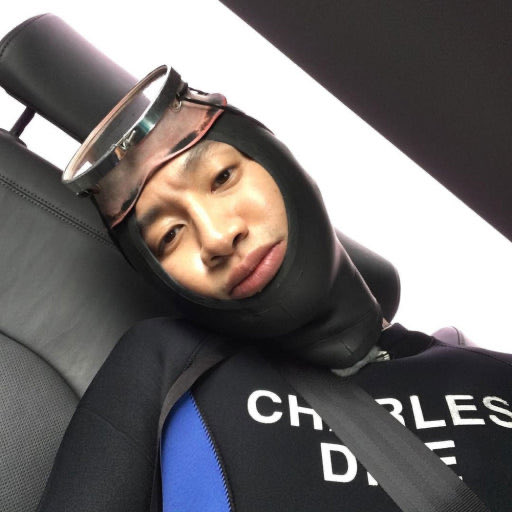 bloussso's tweet photo. 아 어떡 연준이 라방에 해녀 프사 들어와서 해녀이신 줄 알고 엄청 반가워햇는데 연준아 그거 이광수님이랴........... https://t.co/UrqRiavgJB