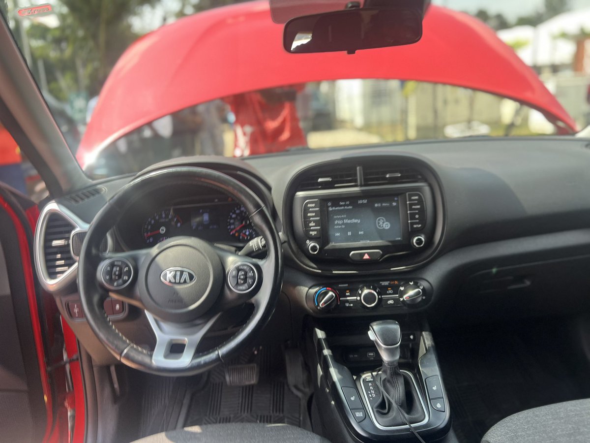 Dejaavive's tweet photo. 🚘 FOR SALE — 2021 KIA SOUL 🇧🇪🔥

🇧🇪 Direct Belgium
🏷️ ₦23,000,000
📍 Abuja

A stylish 2021 Kia Soul, Direct Belgium and available at a proper deal! 💯

📞 09073574585

Dejaa Autos — Premium Cars, Trusted Deals. 🤝

#DejaaAutos #KiaSoul #KiaForSale #CarsForSale #AbujaCars https://t.co/S2GWg6s4sR
