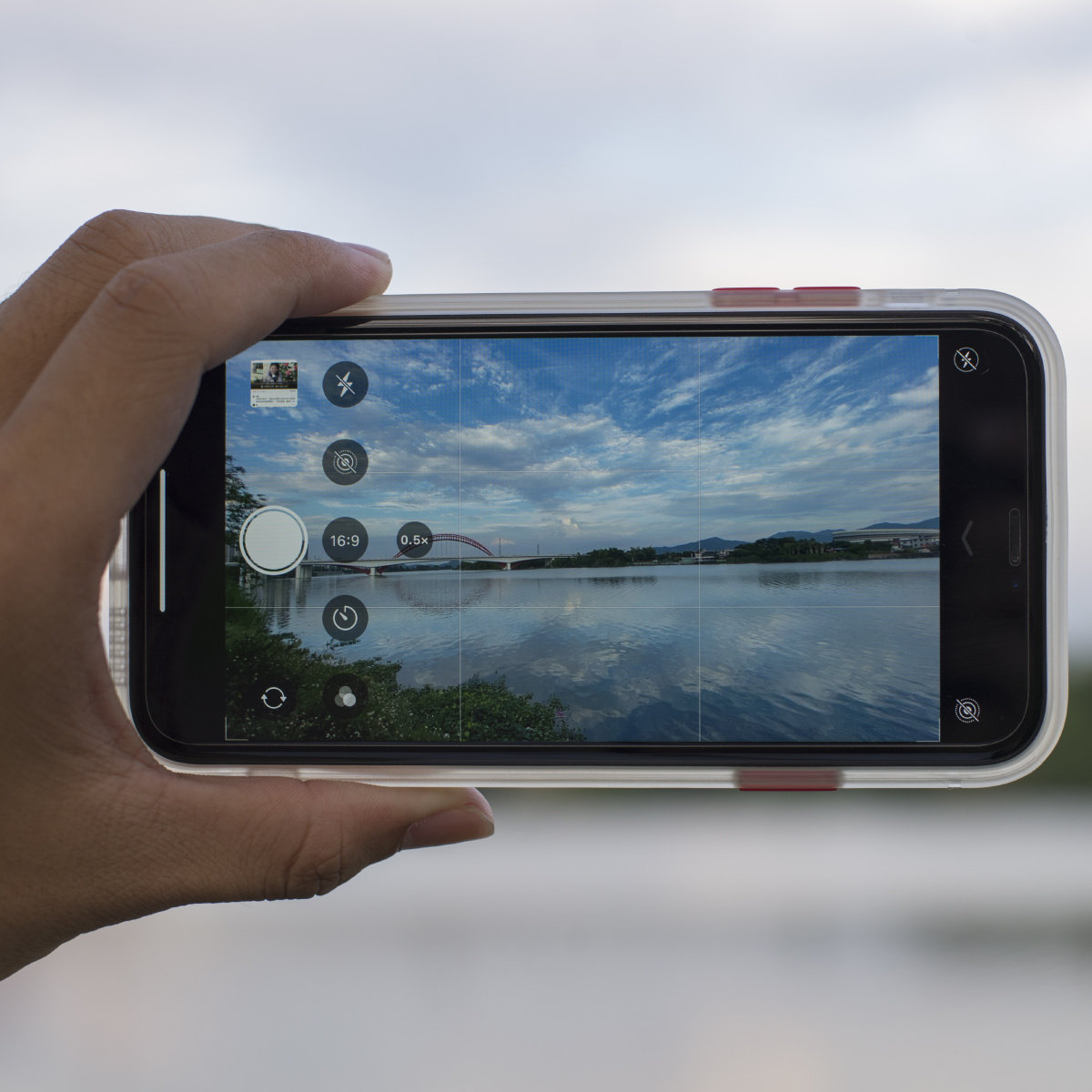 adriz425387's tweet photo. New to photography Start with mastering your phone camera's grid and natural light – game-changers for sharp, well-framed shots! https://t.co/ctA93VO6z4