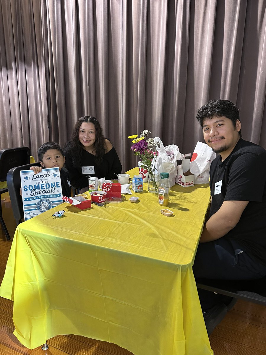 DoverDolphins's tweet photo. Today we welcomed grandparents and parents for our VIP lunch! #DoverDolphins #RISDDreamOn @CarissaCarey https://t.co/yx78PsSSxA