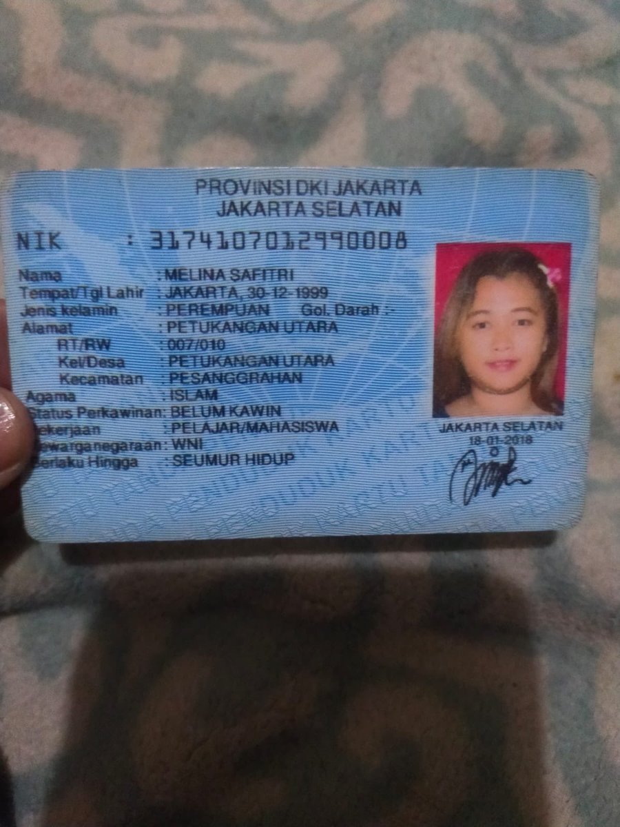 csuneric's tweet photo. ❗️Help RT, Be Aware❗️

Scammers cust nunggak pinpri, emang udah niat kabur dr awal narik data, ngeblock wa.

Nama: Melina Safitri
Domisili: Petukangan utara, Jaksel
Nomer hp: 895-1989-8828/+62 831‑6433‑5945
Norek pencairan: BCA an Melina Safitri, 4760770332

#pinpri #zonauang https://t.co/GyMUuFUTxU